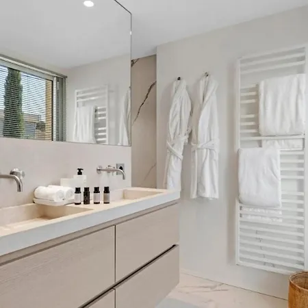De Luxe Canisses Saint Tropez
