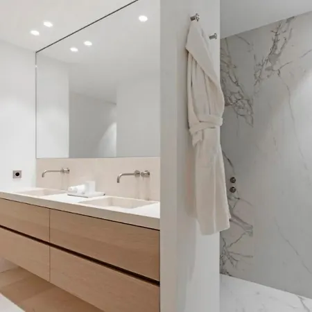 De Luxe Canisses Vila *