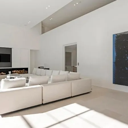 De Luxe Canisses Vila